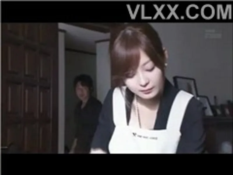 Anh xã đi công chuyện, vợ ở nhà bị người yêu của chị gái cưỡng hiếp