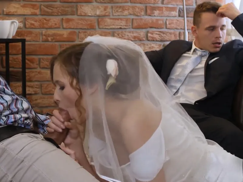 Cô dâu cắm sừng với trai ngay trước mặt người chồng mới cưới